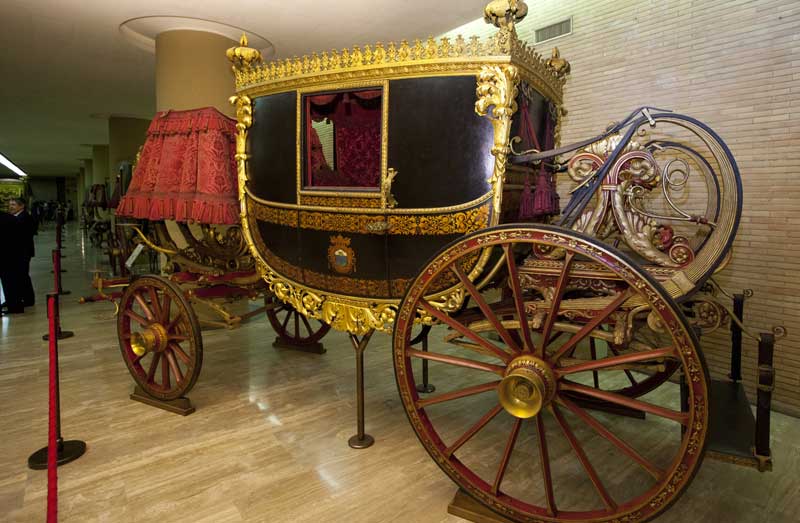 A 'Gala Berlin' carriage, made around 1825 during the pontificate of Pope Leo XII (Photo: CNS)